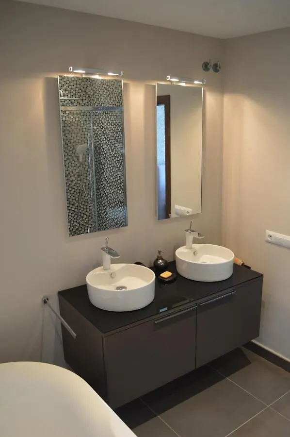 Alcazaba Beach Luxury Apartment02 에스테포나 아파트