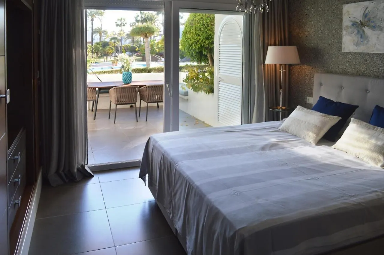 Alcazaba Beach Luxury Apartment02 에스테포나